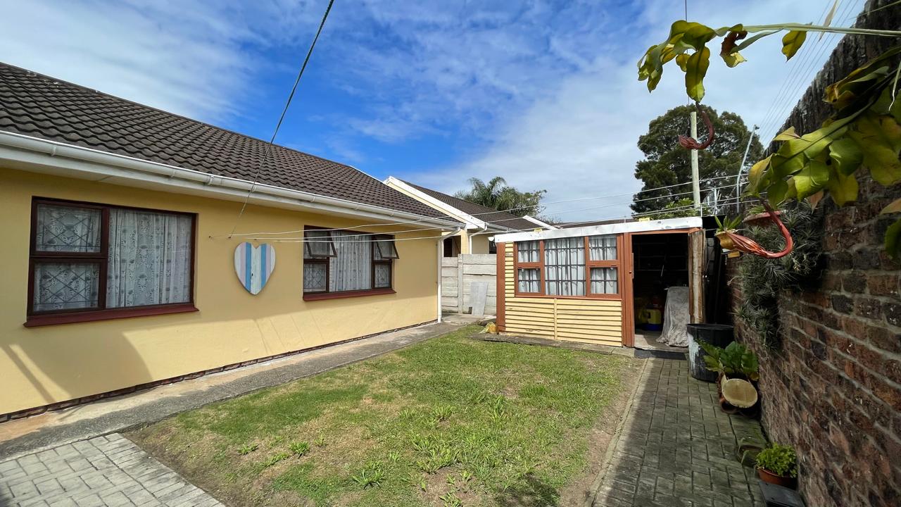 3 Bedroom Property for Sale in Cambridge West Eastern Cape